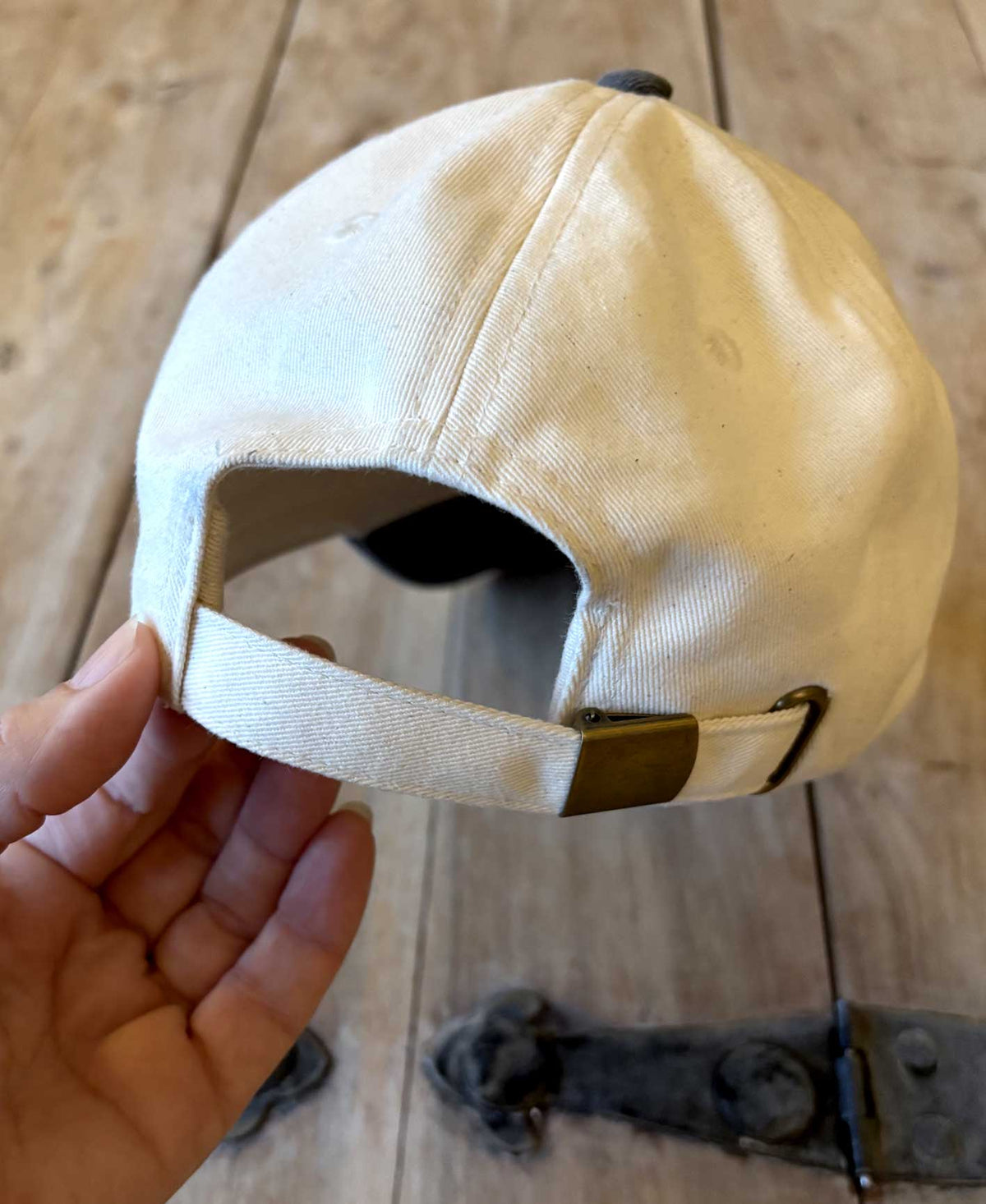 Official Norsemen Miniatures CAP – off‑white/black